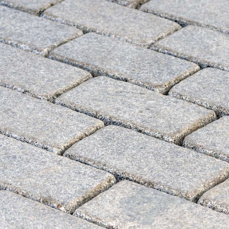 Installation de pavé en extérieur à Lorette